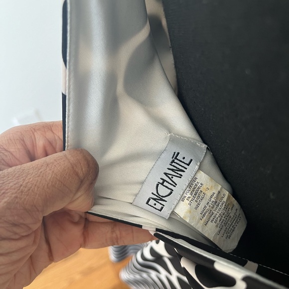 VINTAGE Polka Dot Wrap Dress - Picture 6 of 6